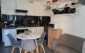 Charmante Maison A 15 Minutes De La Place Comedie